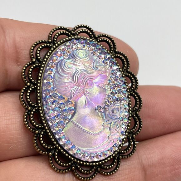 Antique Gold Tone Iridescent Rainbow Clear Cameo Brooch Stunning Cute Victorian - Picture 3 of 6